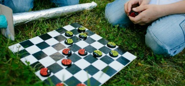 Шашки из крышек