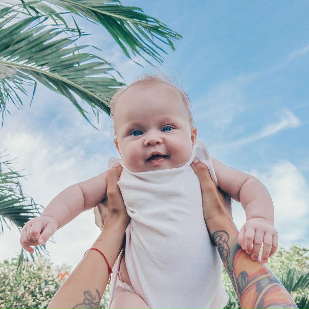 Влад Соколовский показал подросшую дочку! 