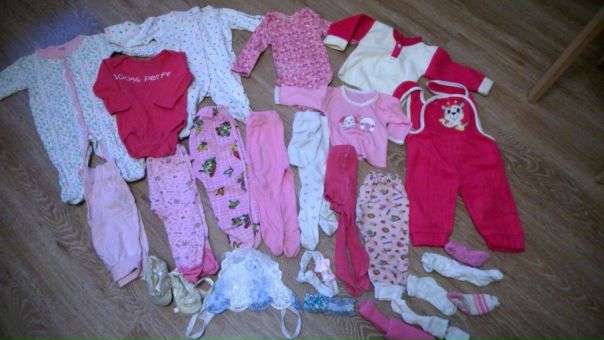 Вещи на девочку с рождения до девяти месяцев.750р за пакет