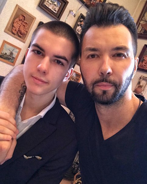 Денис Клявер с сыном 