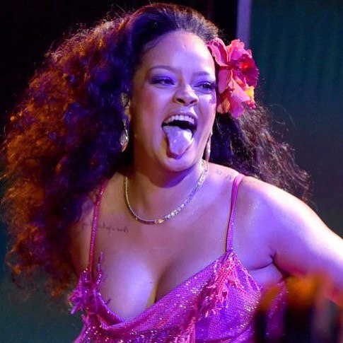 Рианна уже не та...