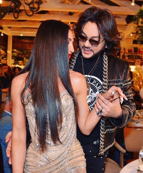 Ольга Бузова разговаривает по ночам с Филиппом Киркоровым!