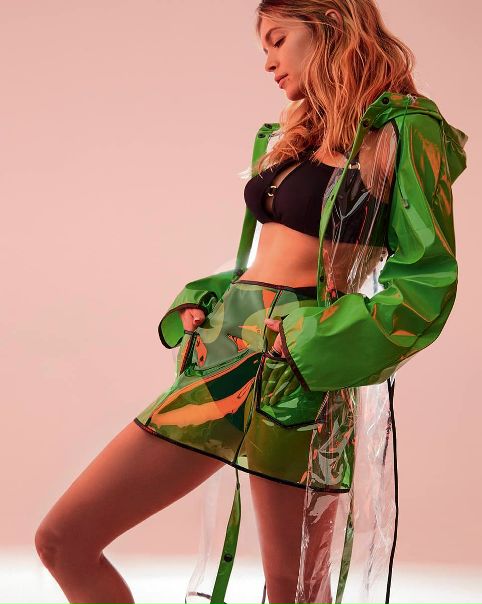 Вера Брежнева снялась в фотосессии в оригинальном образе!