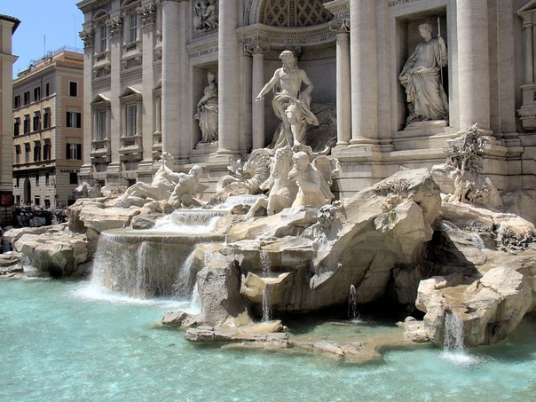 Фонтан де Треви (Fontana di Trevi) — одно из самых знаменитых сооружений Рима