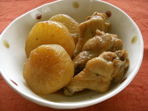 Тушёные куриные ножки с дайконом/Stewed Daikon and Chicken Drums. 