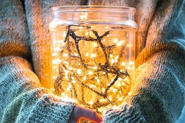 Мы чудесным обрaзом исцеляемся в присутствии того, кто верит в нaш свет, дaже когдa мы блуждaем в своей тьме.