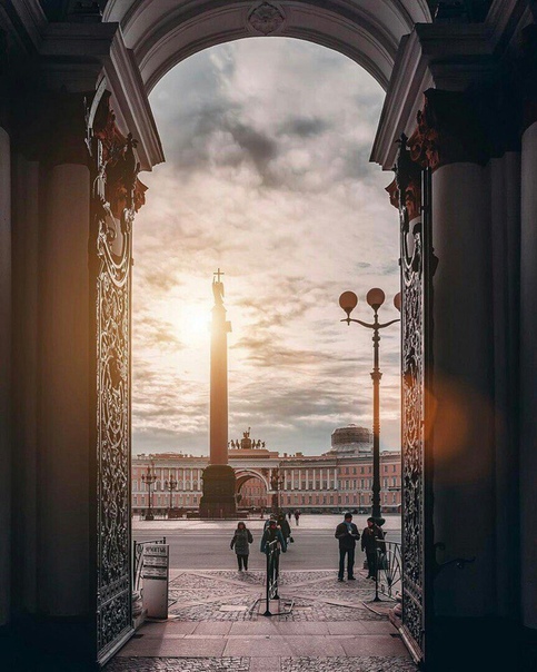 Питер, Питер... Ты столько знаешь, ты много видел