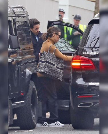 Виктория Бекхэм без фотошопа.