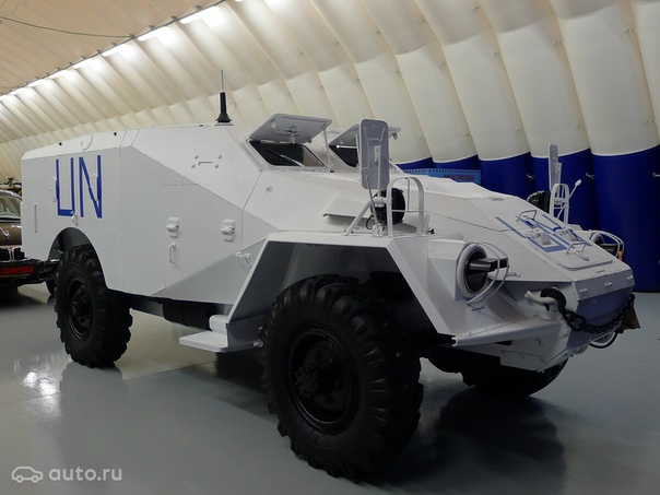 Серийное производство БТР-40 завершилось в 1960 году. Помимо Советской Армии, БТР-40 состояли на вооружении многих армий стран — участниц Варшавского Договора. Этот экземпляр был отдан когда-то для миссии ООН.