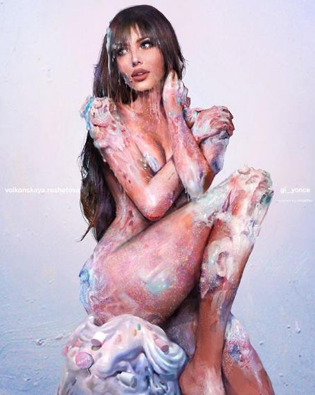 Анастасия Решетова разделась в новой фотосессии.