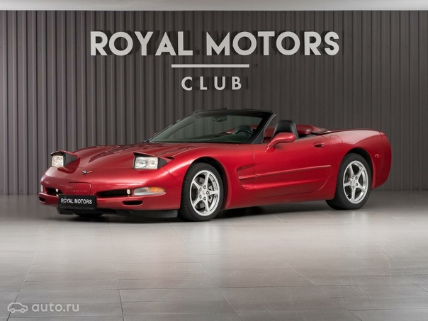 Модель С5, разработанная инженером Дэйвом Хиллом и дизайнером Джоном Каффаро, получила новую платформу — подвеску на поперечных карбоновых рессорах. Это стало прорывной технологией того времени.