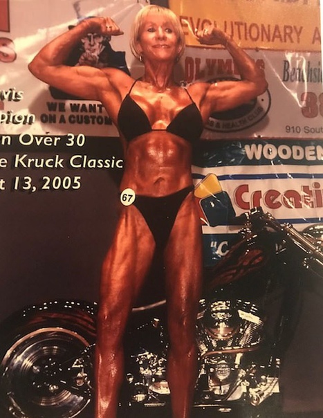 Айрис Дэвис, 75 лет.