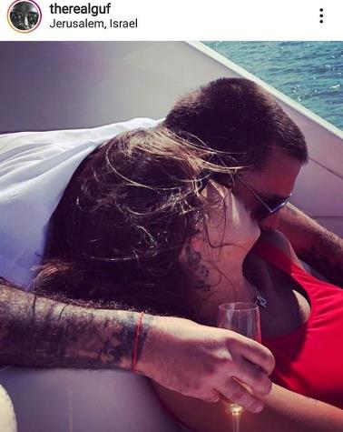 Опять вспоминает...